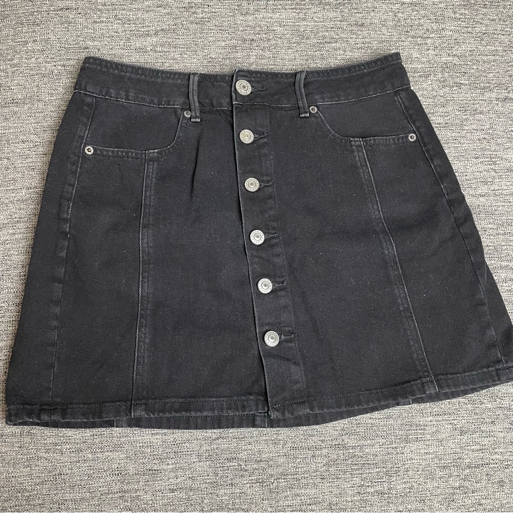 American Eagle Black Jean Denim Mini Skirt Button Front Women’s Size 6